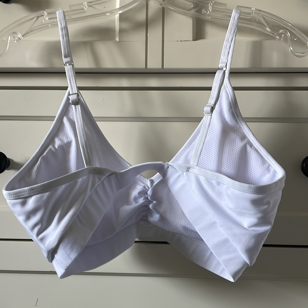 SHEIN Sport Studio Women Solid Color Spaghetti Strap Bra w/ Adjustable Straps - Picture 3 of 16
